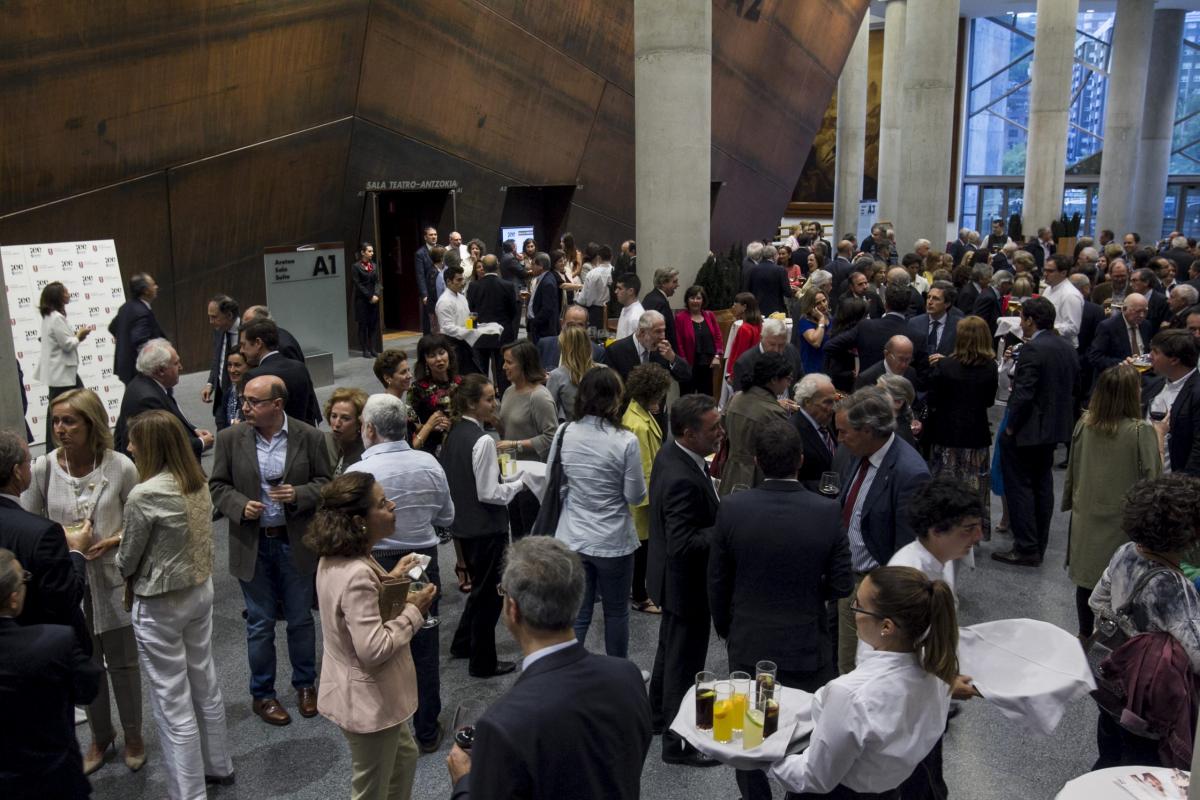 acto-de-conmemoracin-del-centenario-de-la-fundacin-vizcana-aguirre-y-de-la-comercial-deusto-business-school_27050506394_o-scaled
