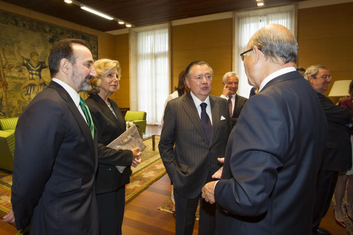acto-de-conmemoracin-del-centenario-de-la-fundacin-vizcana-aguirre-y-de-la-comercial-deusto-business-school_27383937250_o-scaled