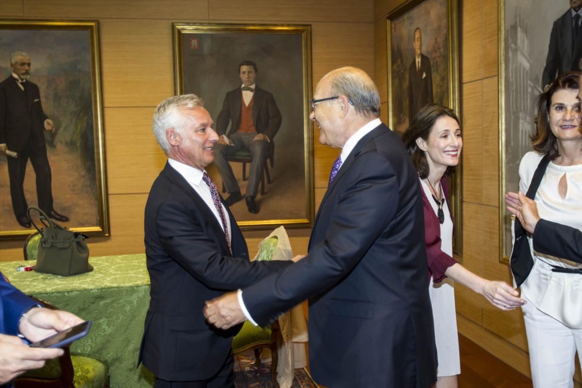 acto-de-conmemoracin-del-centenario-de-la-fundacin-vizcana-aguirre-y-de-la-comercial-deusto-business-school_27627386216_o-scaled