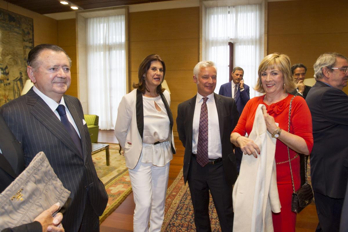acto-de-conmemoracin-del-centenario-de-la-fundacin-vizcana-aguirre-y-de-la-comercial-deusto-business-school_27662149795_o-scaled